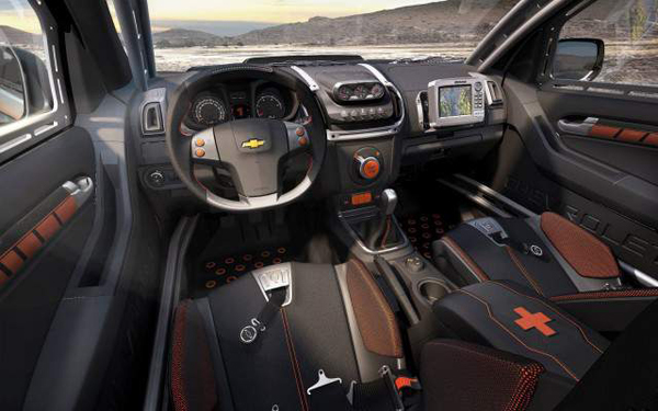 2017-chevrolet-colorado-interior