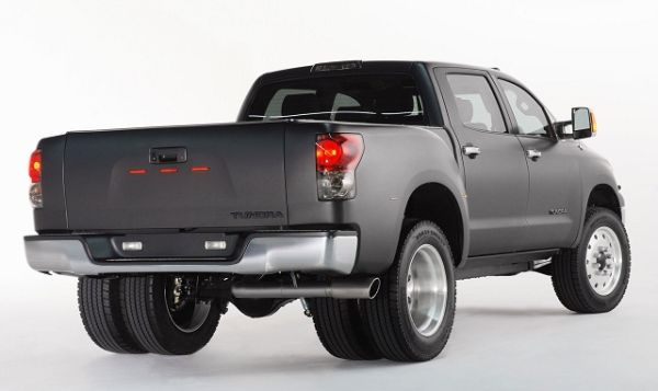 2017-toyota-tundra-diesel-back