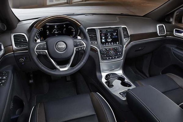 2016-jeep-grand-cherokee-interior