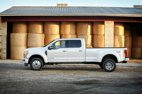 2017-ford-f-450-side