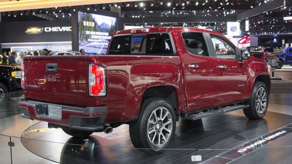 2017-gmc-canyon-back