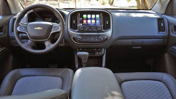 2017-chevrolet-colorado-diesel-interior