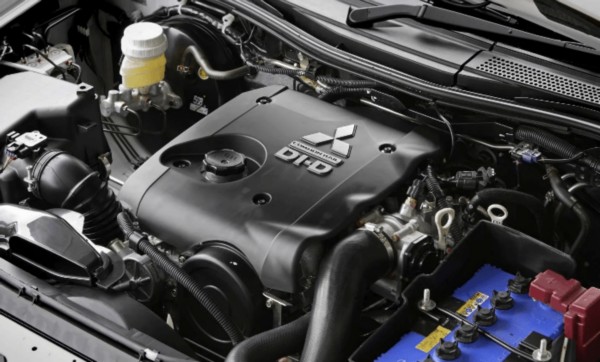 2021-Mitsubishi-Triton-Engine