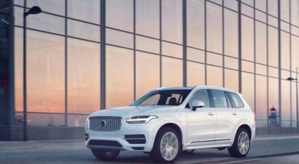 2021-Volvo-XC90-Exterior