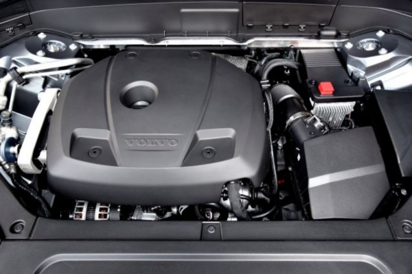 2021-Volvo-XC90-engine